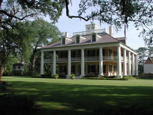 Houmas House Plantation along the Mississippi River in Louisiana