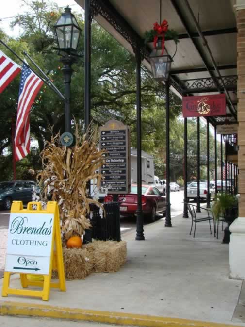 Downtown Natchitoches, Louisiana ... a shopping and dining mecca!