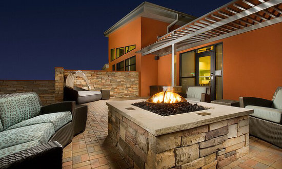 Outdoor firepit and lounge area at a Louisiana hotel